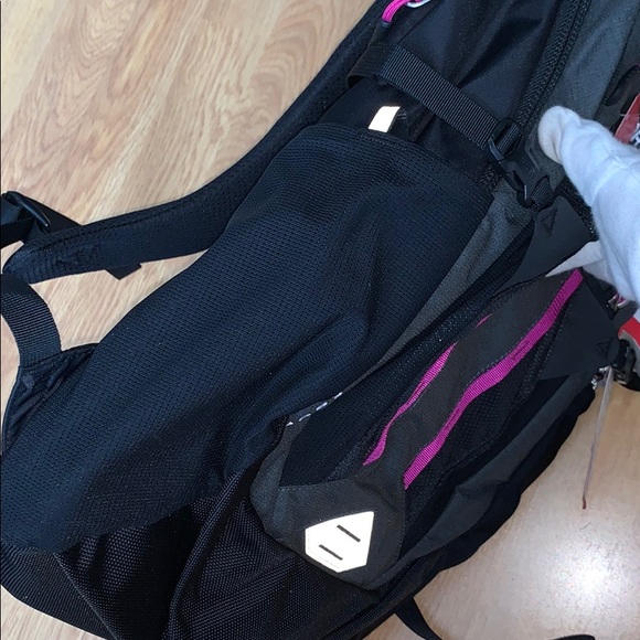 NWT The North Face Recon Backpack - Grey/Purple - Picture 15 of 16